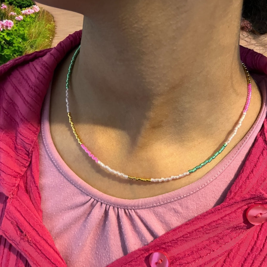 Collier Miyuki : Pétale d’Aurore | collier en perles minuscule Miyuki