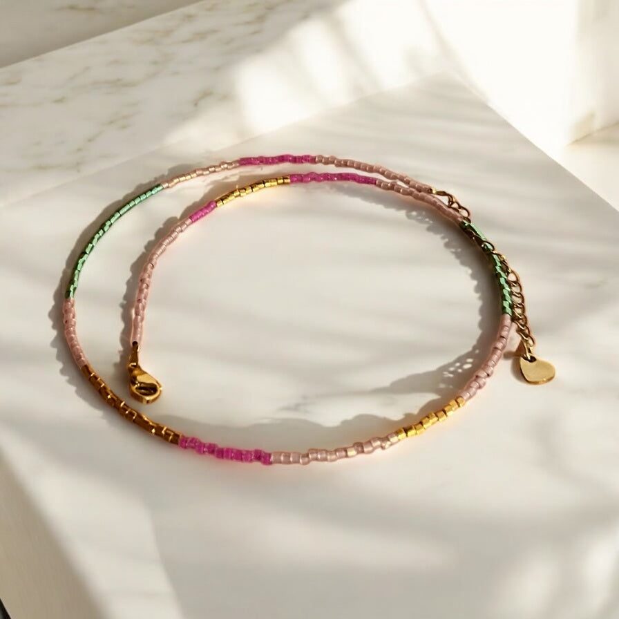 Collier Miyuki : Pétale d’Aurore | collier en perles minuscule Miyuki