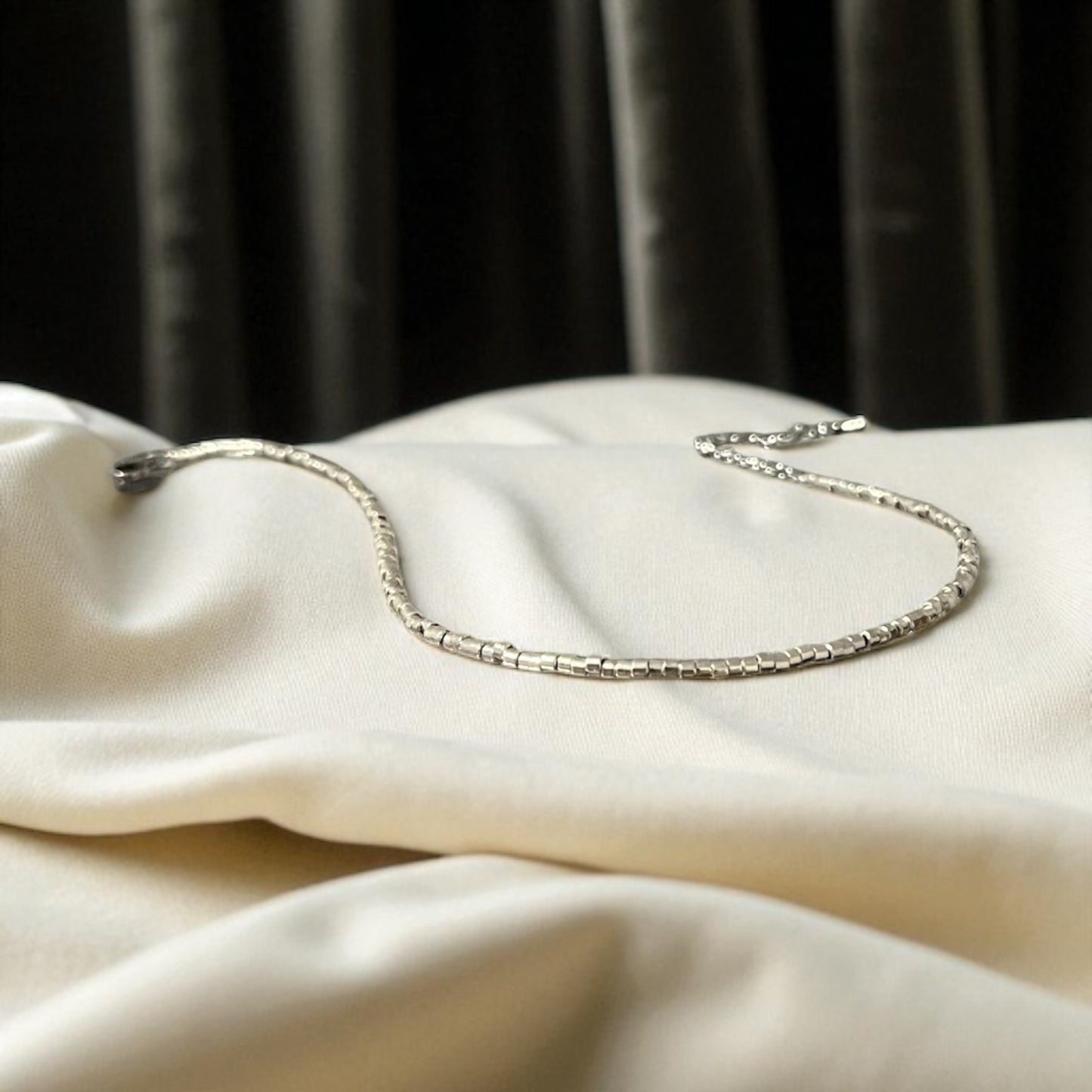 Souffle d’Argent
| Bracelet de cheville Miyuki beige et or