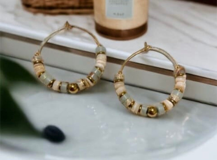 Boucles Précieuses |
Paloma en acier inoxydable et pierres semi précieuses