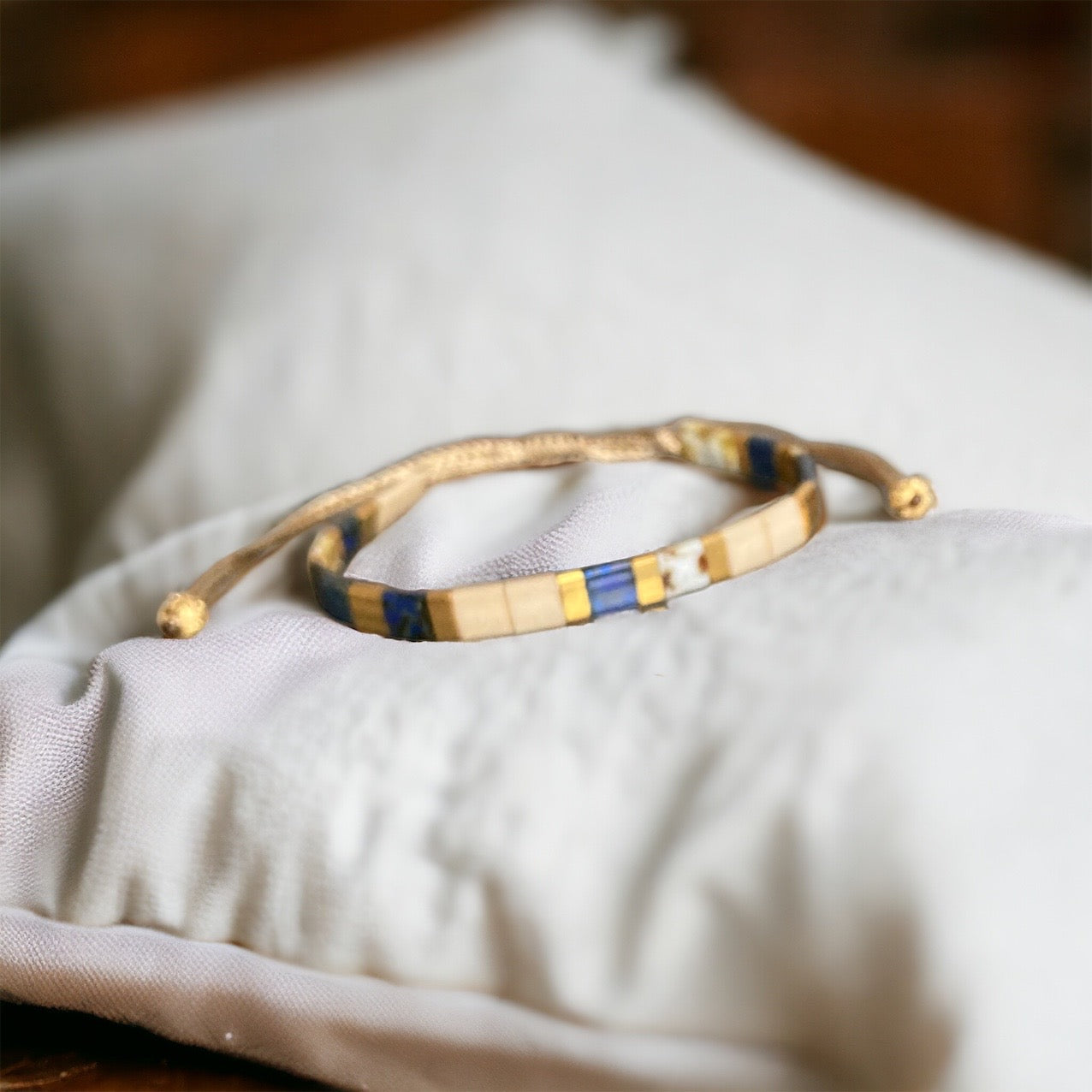 Bracelet Miyuki : Erin , bracelet de perles plates japonaises sur fil d’or