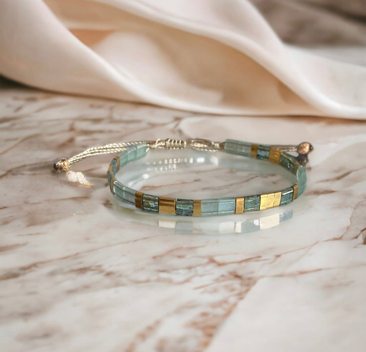 Bracelet Miyuki : Parure April , ensemble de deux bracelets miyuki tila sur fil d’or