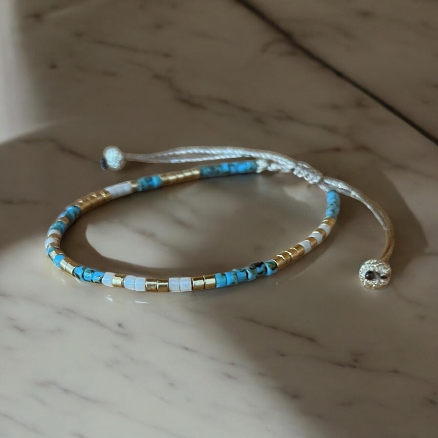 Bracelet Miyuki: Éclat d’Azur |bracelet minimaliste de perles Japonaises