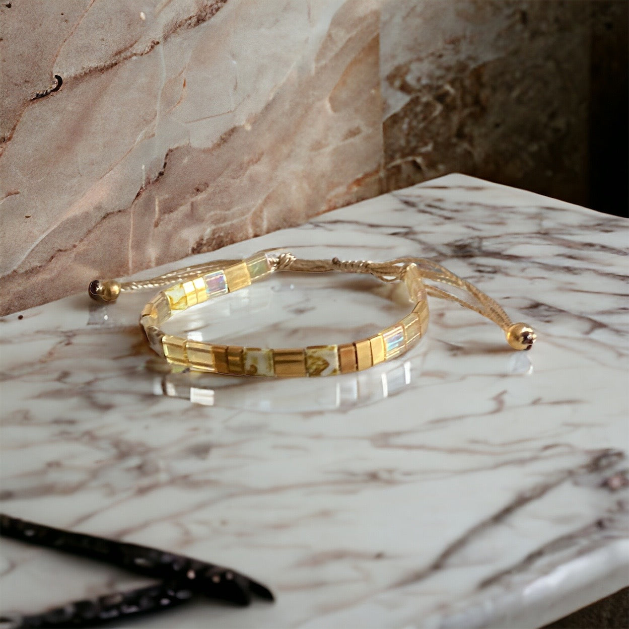 Bracelet Miyuki : Parure Somptueuse, ensemble de deux bracelets miyuki tila sur fil d’or