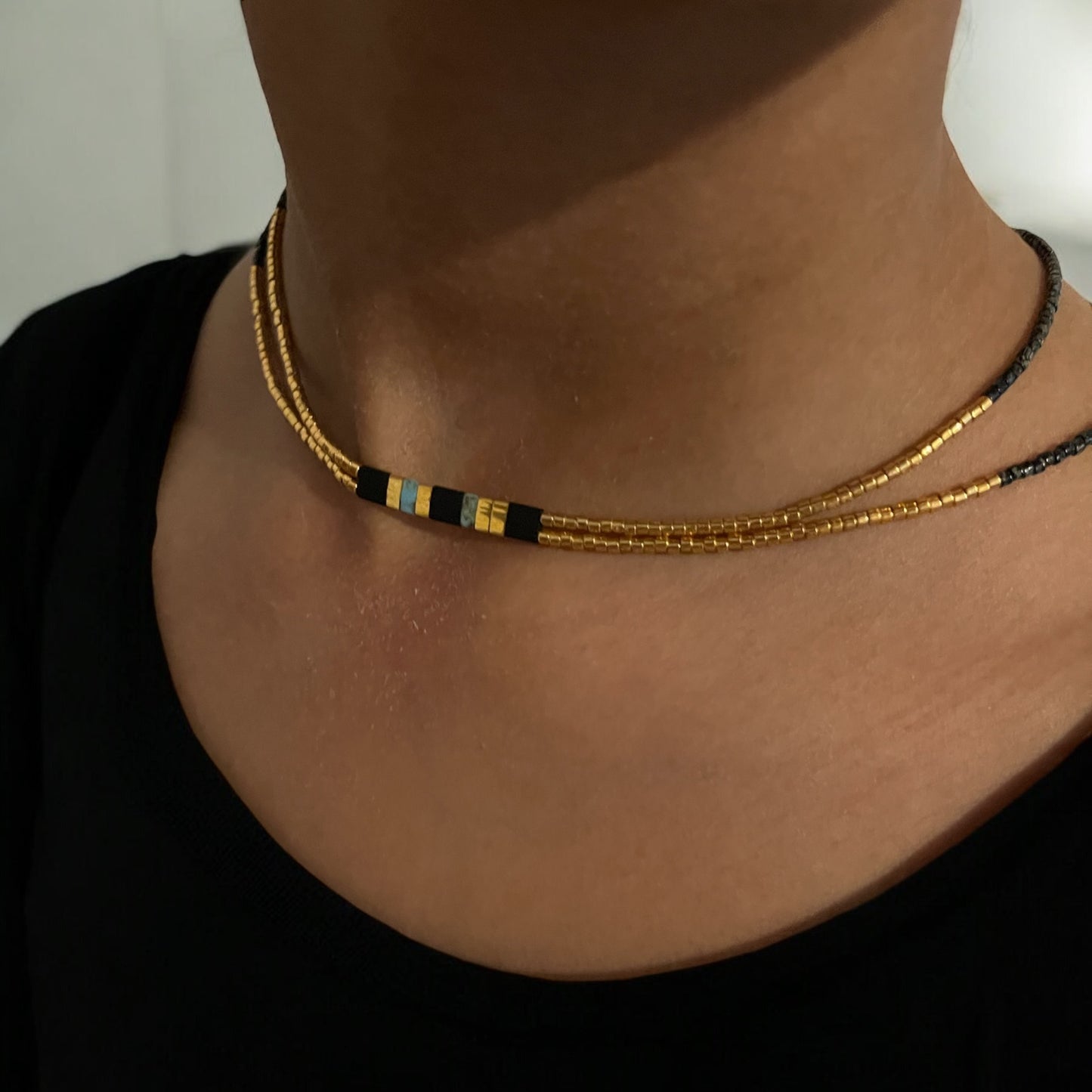 Parure Vélïa | boucles d’oreilles bracelets et collier de perles minimaliste assorties