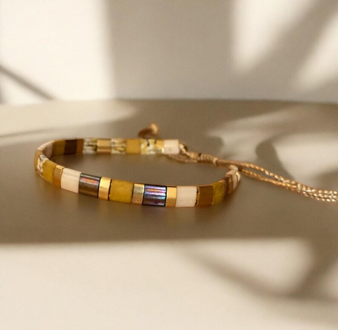 Bracelet Miyuki : Esmée, bracelet Miyuki Tila sur fil de soie
