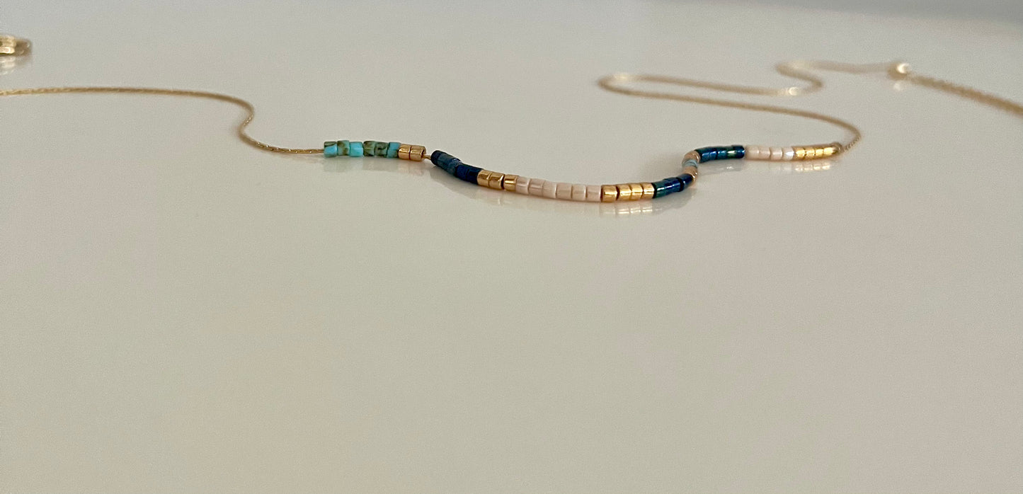 Gracieuse | chaîne minimaliste en acier inoxydable plaqué or 24 carats et perles Miyuki