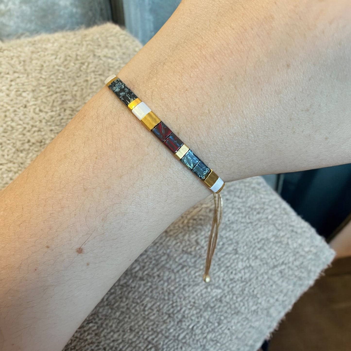 Bracelet Miyuki : Orphée, bracelet Miyuki Tila sur fil de soie