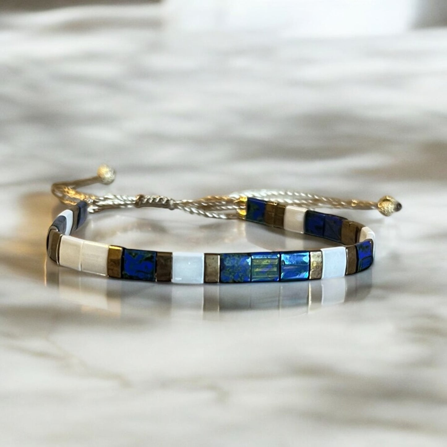 Bracelet Miyuki : Yara, bracelet Miyuki Tila sur fil de soie