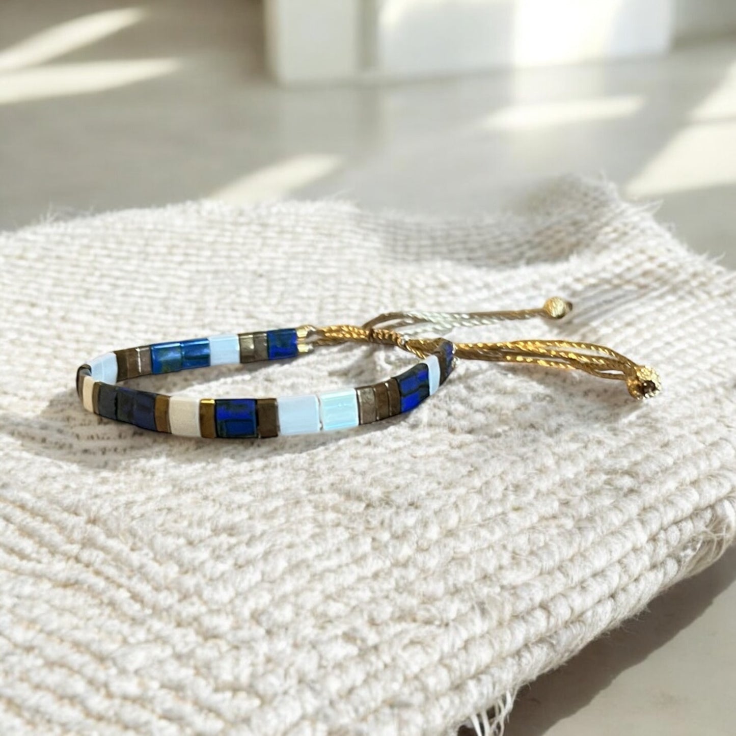 Bracelet Miyuki : Yara, bracelet Miyuki Tila sur fil de soie