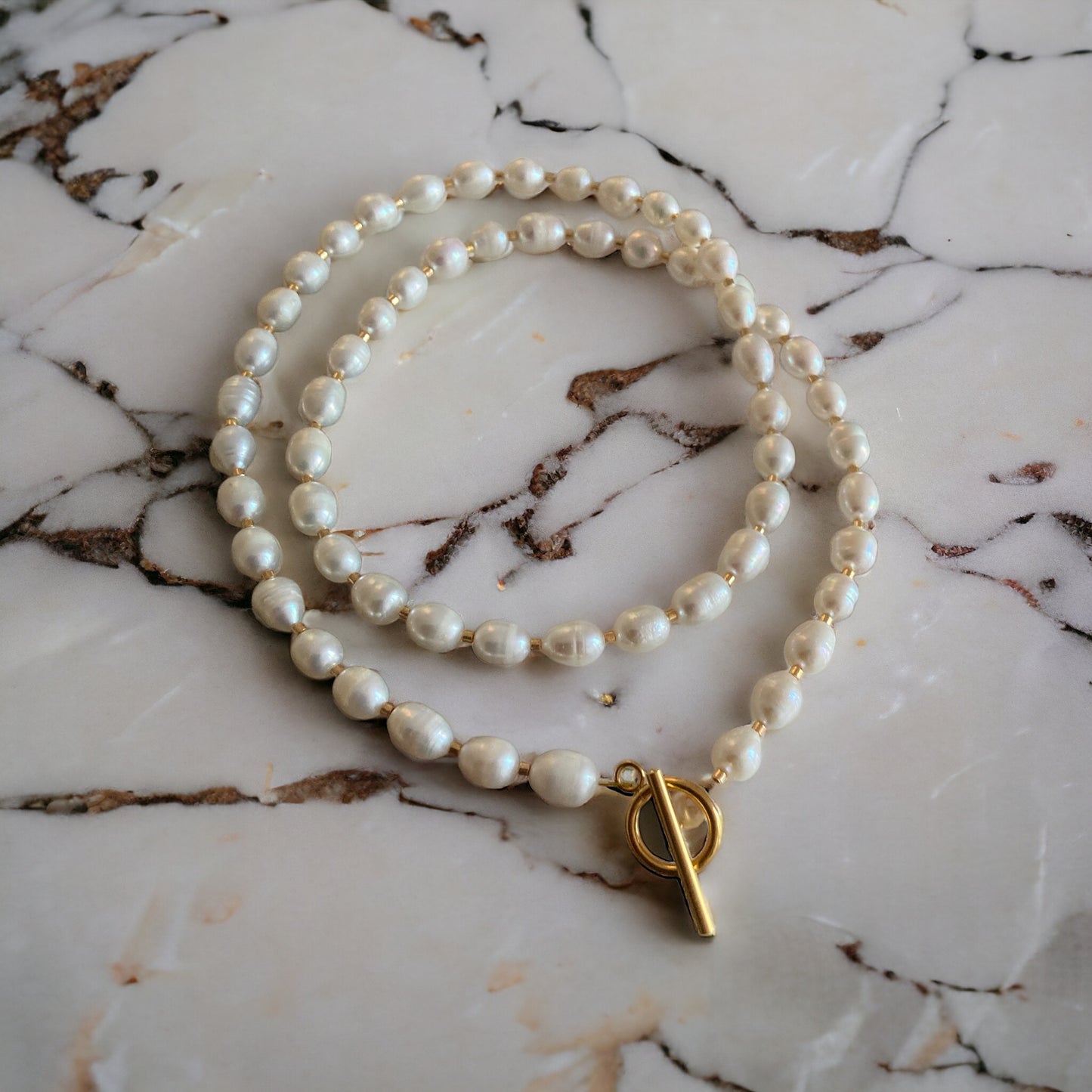 Collier précieux : Paradis blanc , collier de perles de cultures haute qualité et fermoir T en acier inoxydable