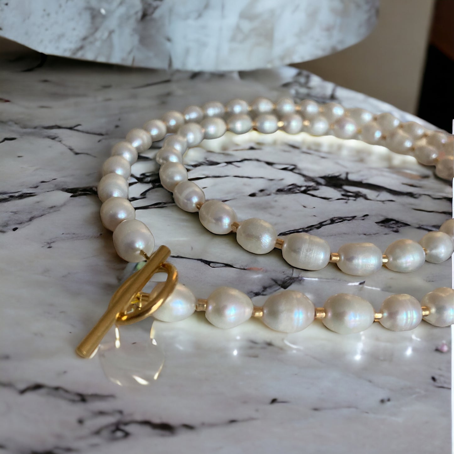 Collier précieux : Paradis blanc , collier de perles de cultures haute qualité et fermoir T en acier inoxydable