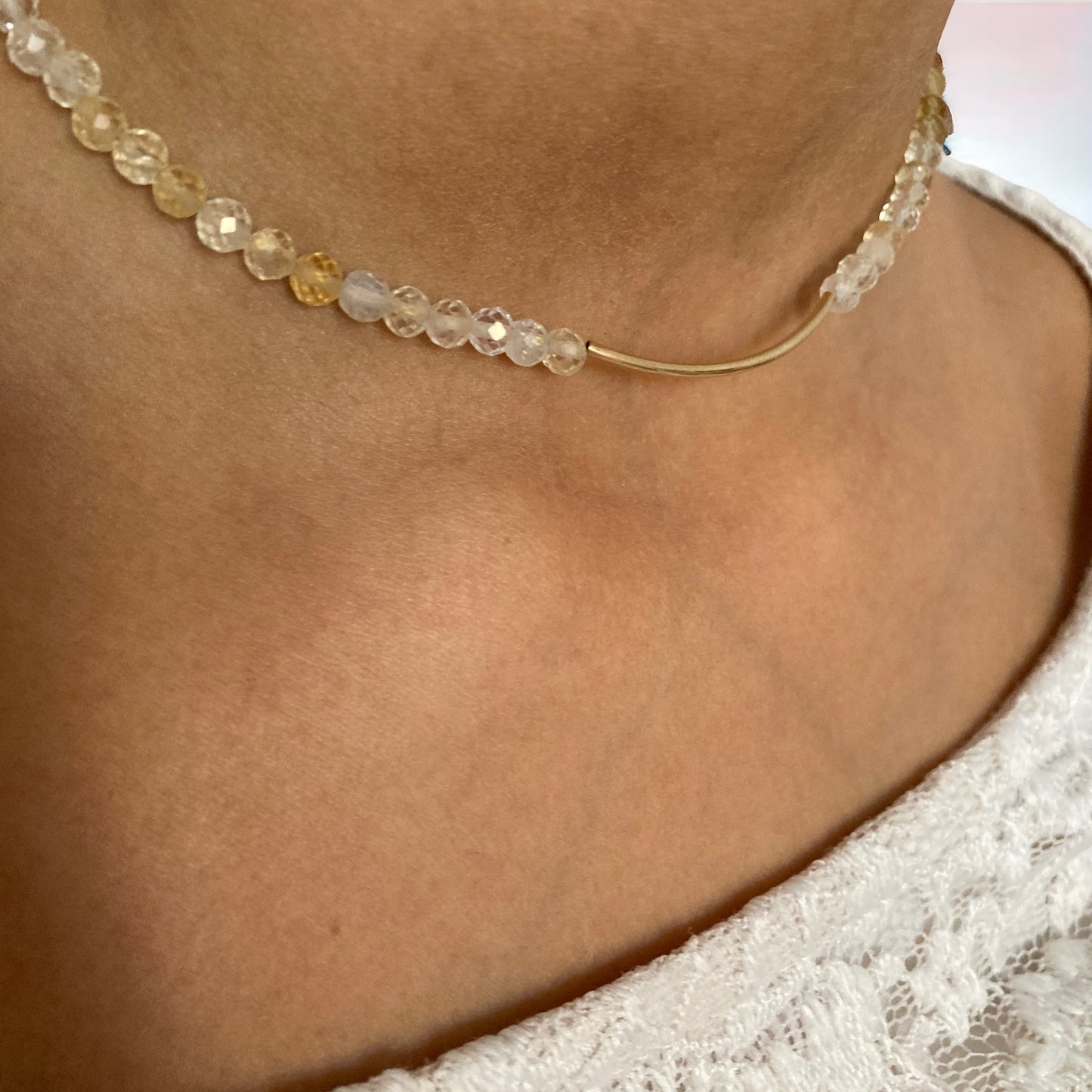 Collier précieux : Leïa , collier de pierres semi précieuses citrine