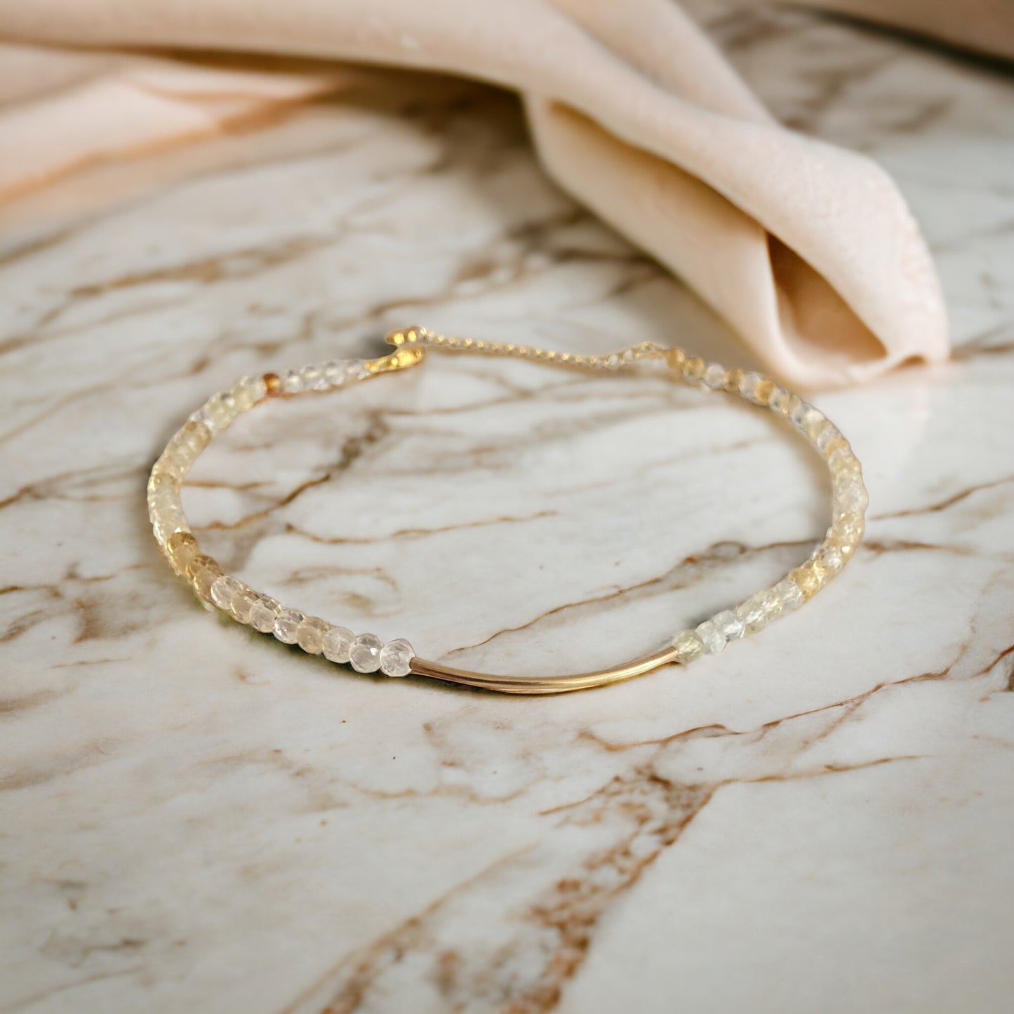 Collier précieux : Leïa , collier de pierres semi précieuses citrine