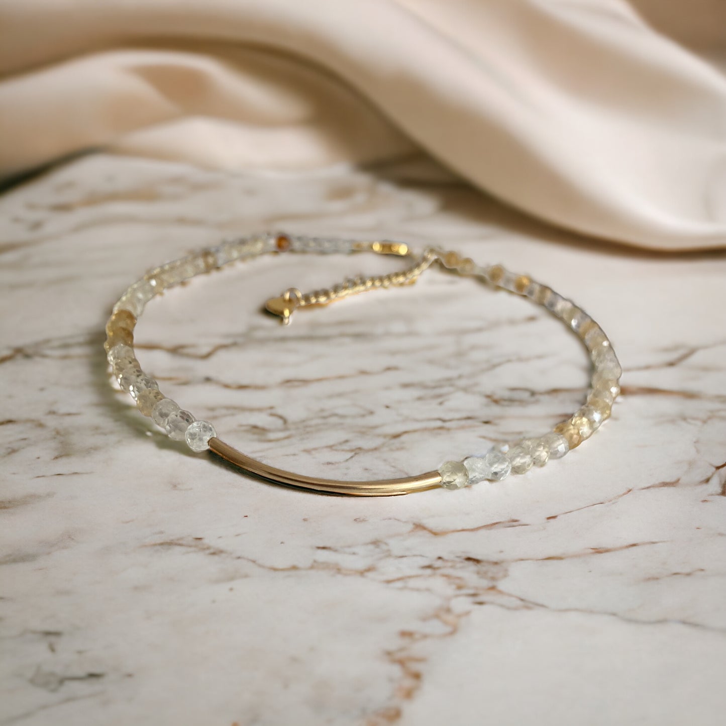 Collier précieux : Leïa , collier de pierres semi précieuses citrine