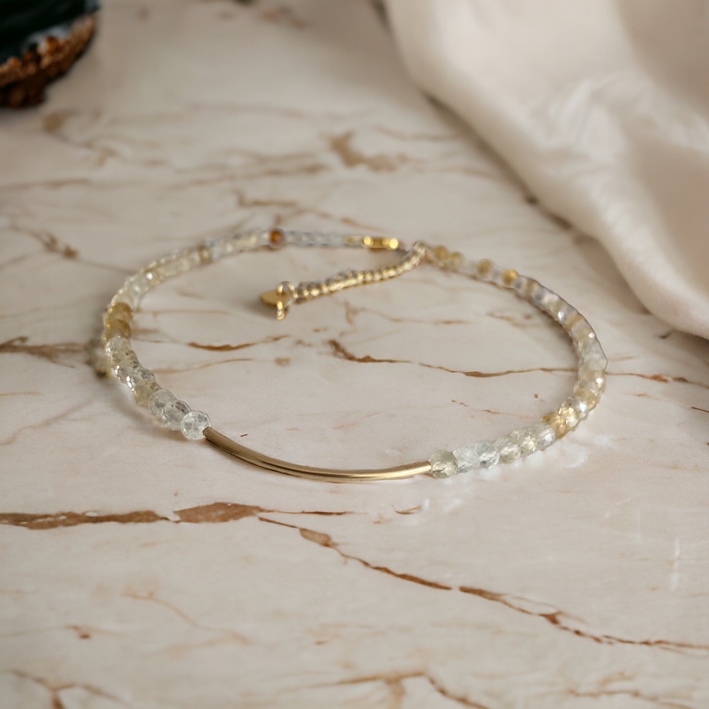 Collier précieux : Leïa , collier de pierres semi précieuses citrine