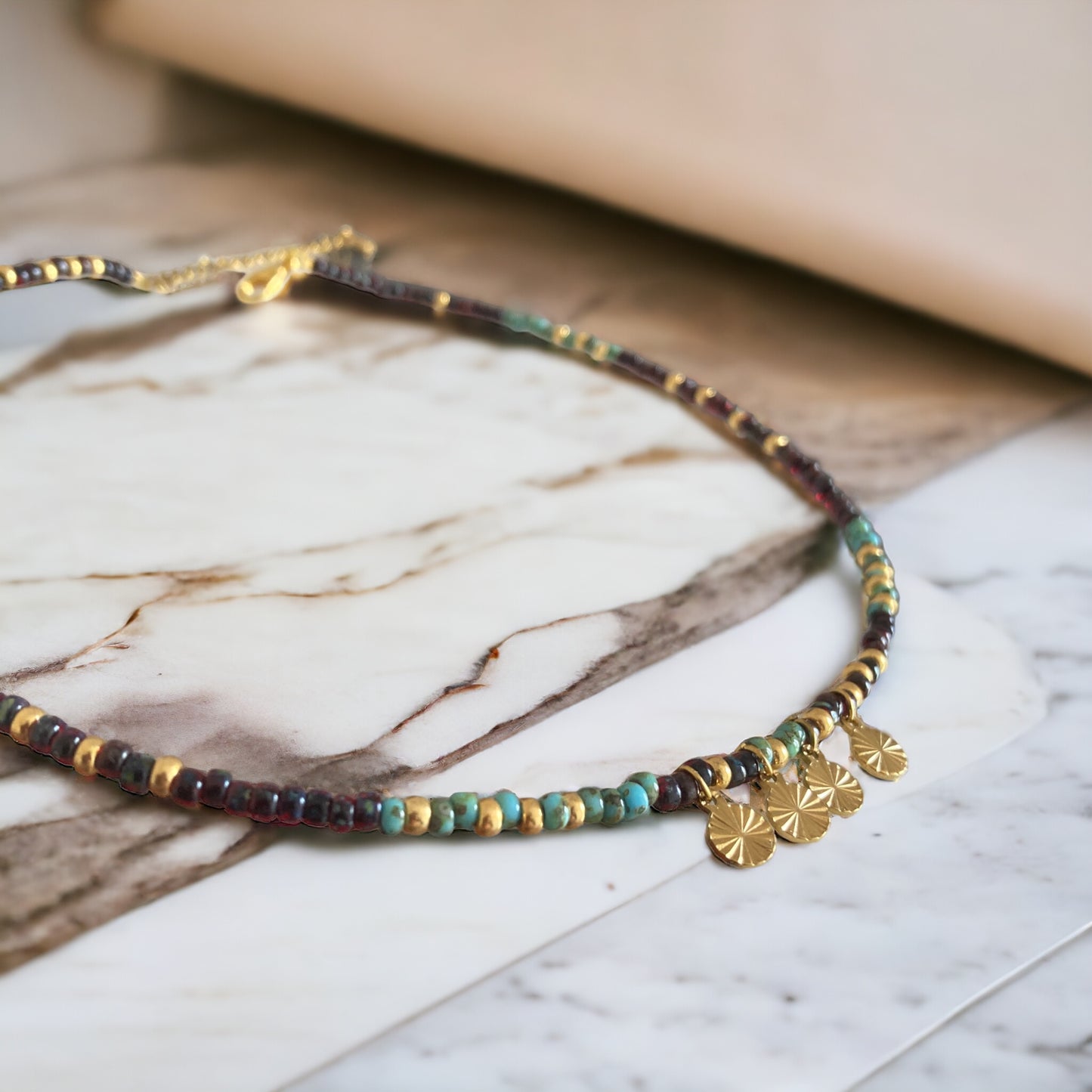 Collier Miyuki : Zaïra , collier bohème de perles de rocailles miyuki et pampilles
