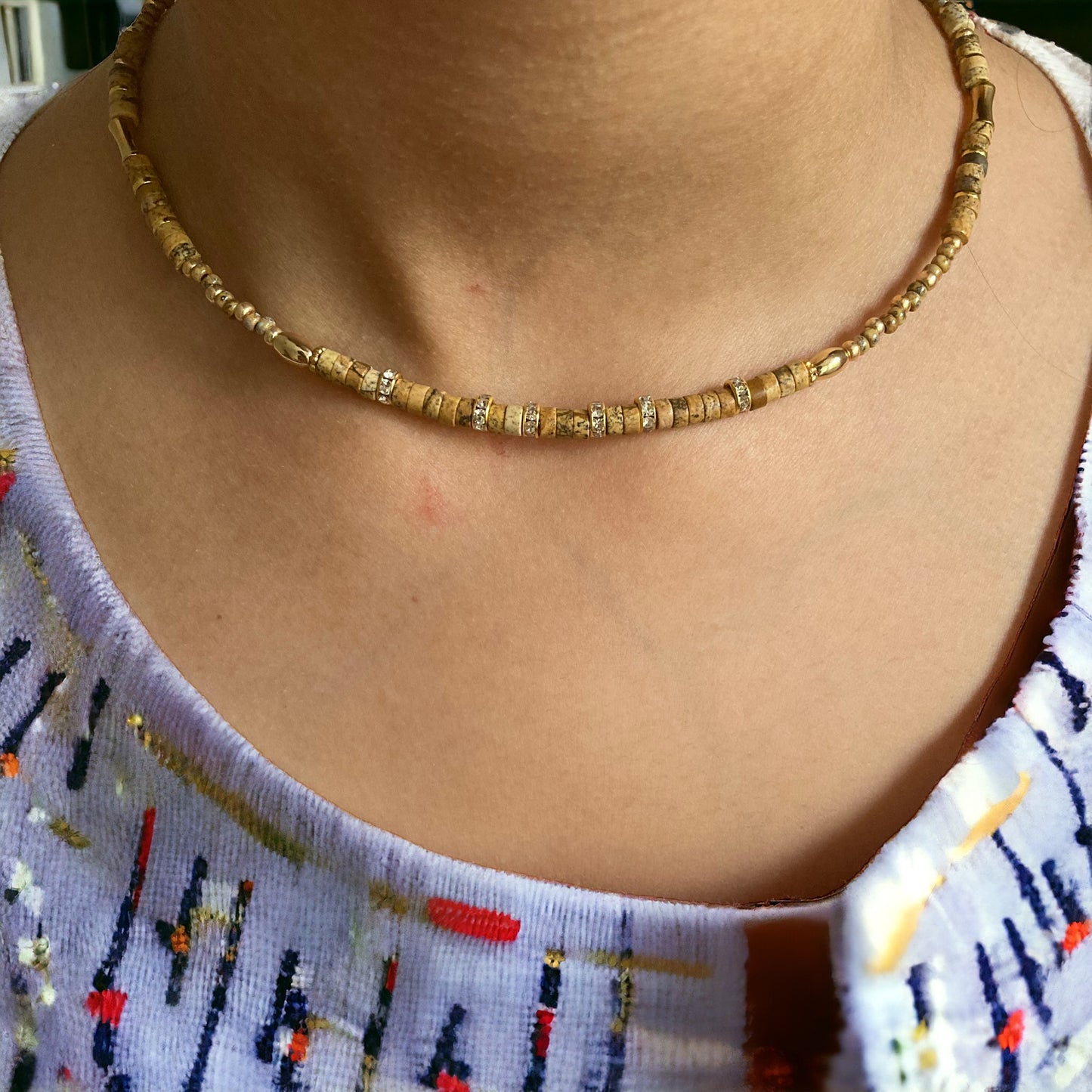 Collier précieux : Kyra , collier de jaspe paysage et perles du Japon , pierres semi précieuses et acier inoxydable