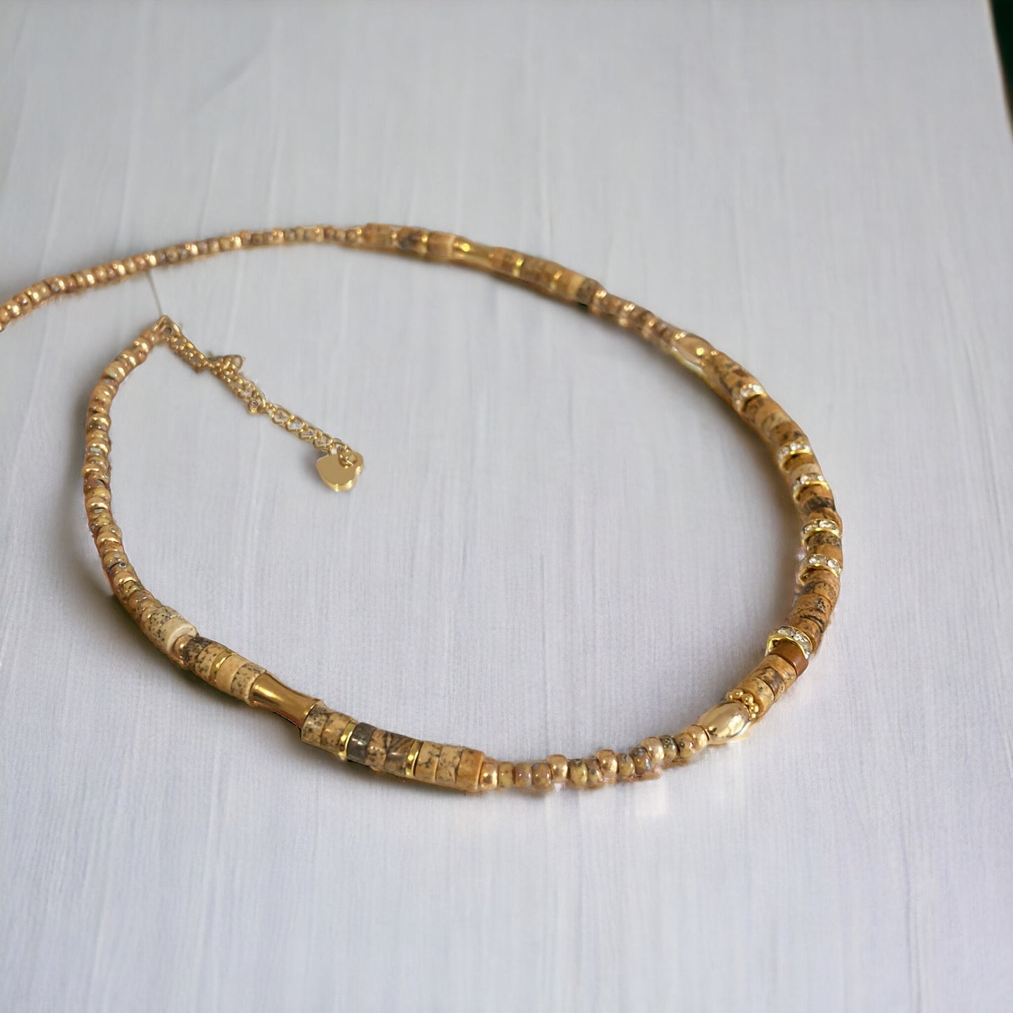 Collier précieux : Kyra , collier de jaspe paysage et perles du Japon , pierres semi précieuses et acier inoxydable