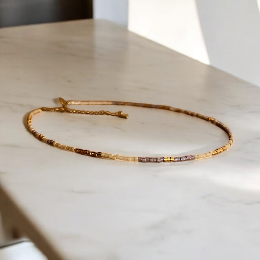 Collier Miyuki : Brume de Lavande | collier de perles minimaliste pour femmes