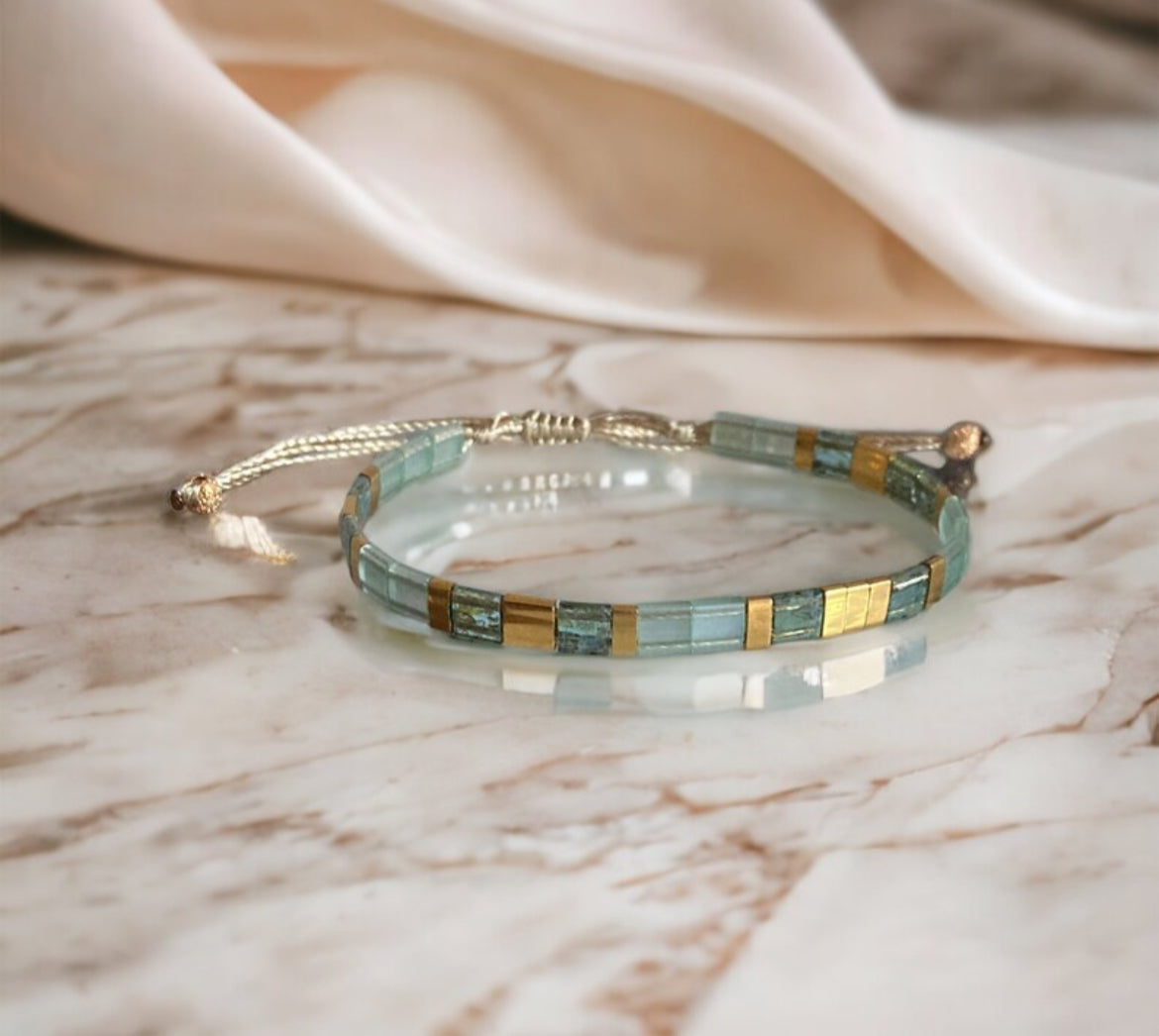 Bracelet Miyuki: Éclat d’Aurore | Parure de trois bracelet de perles Miyuki Tila ajustable