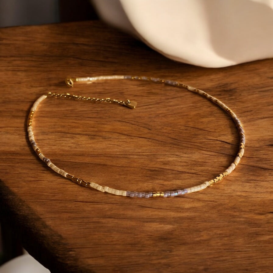 Collier Miyuki : Brume de Lavande | collier de perles minimaliste pour femmes