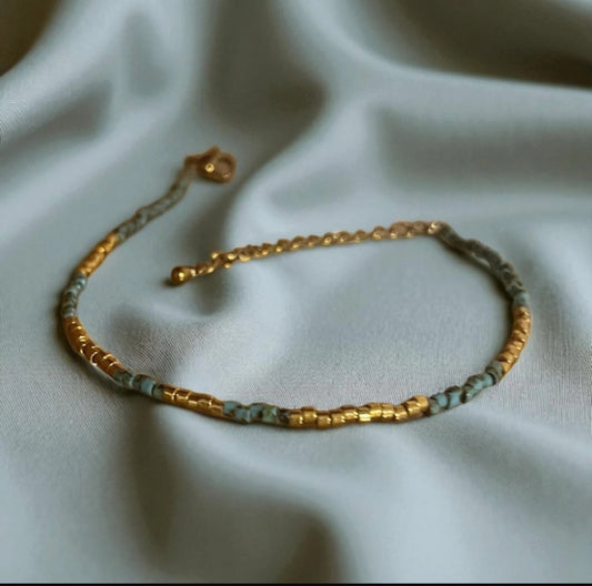 Poussière d’étoile | Bracelet de cheville Miyuki turquoise et or