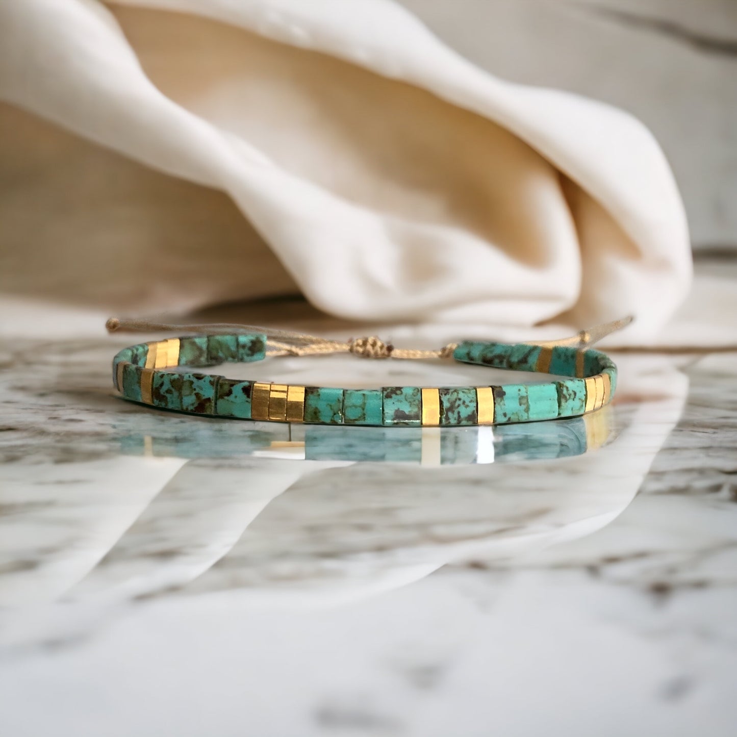 Bracelet miyuki Ana turquoise et plaqué or 24 carats