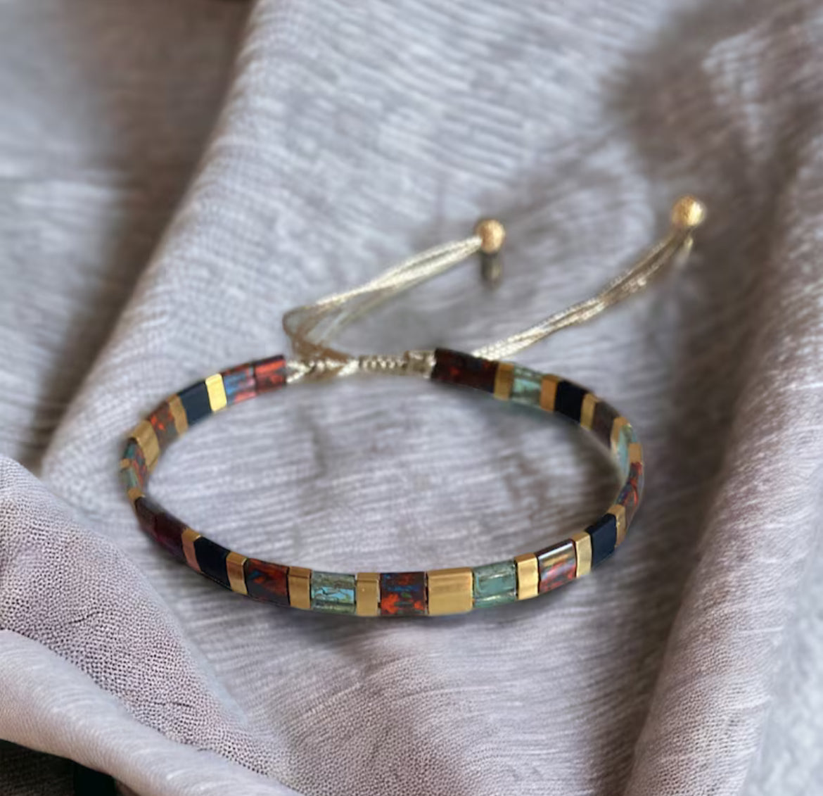Bracelet Miyuki: Éclat d’Aurore | Parure de trois bracelet de perles Miyuki Tila ajustable