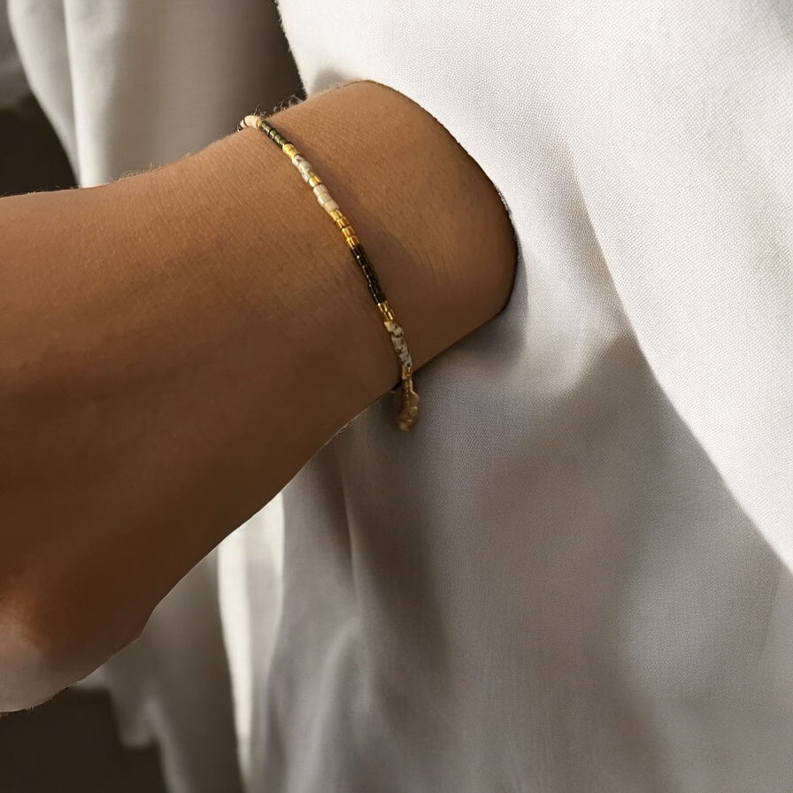 Bracelet Miyuki: Brume d’Olive |bracelet minimaliste de perles Japonaises