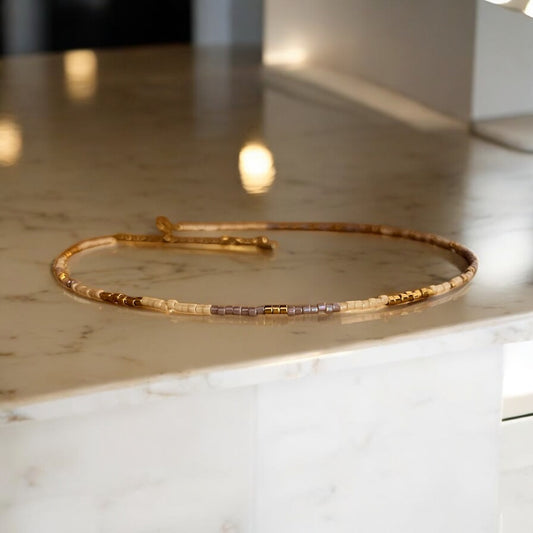 Collier Miyuki : Brume de Lavande | collier de perles minimaliste pour femmes