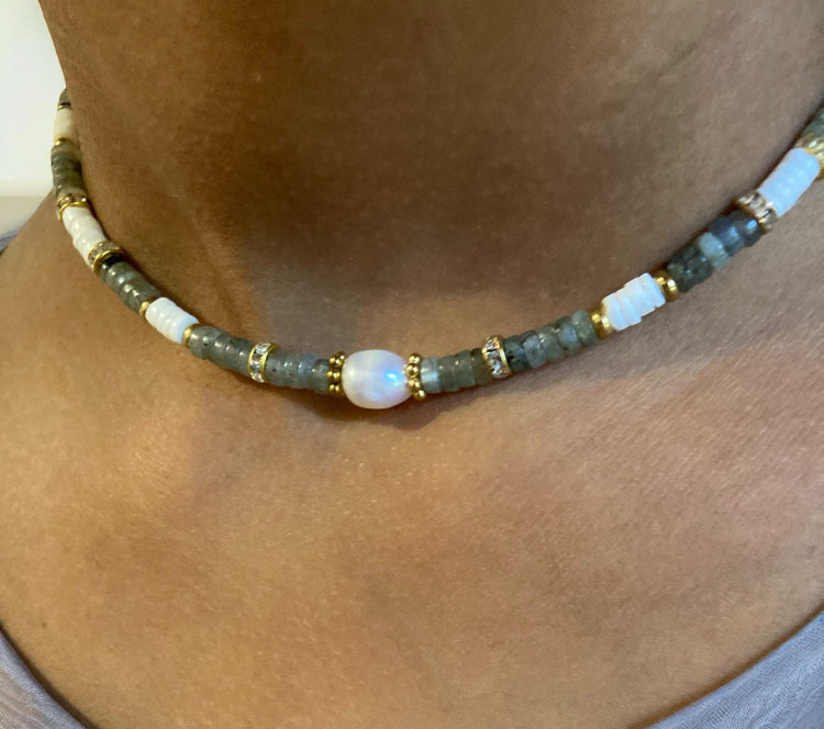 Collier Précieux : Nimüria | Collier de Nacre et Labradorite , perles de cultures véritables