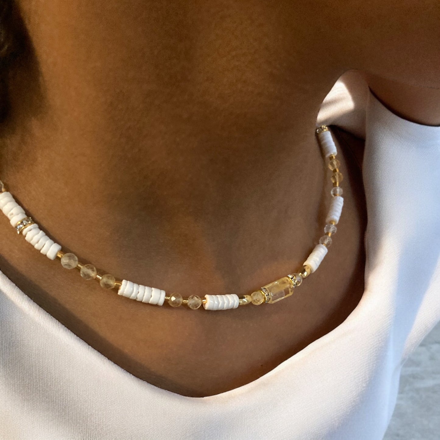 Collier Précieux : Mira , collier de nacre et citrine étincelante