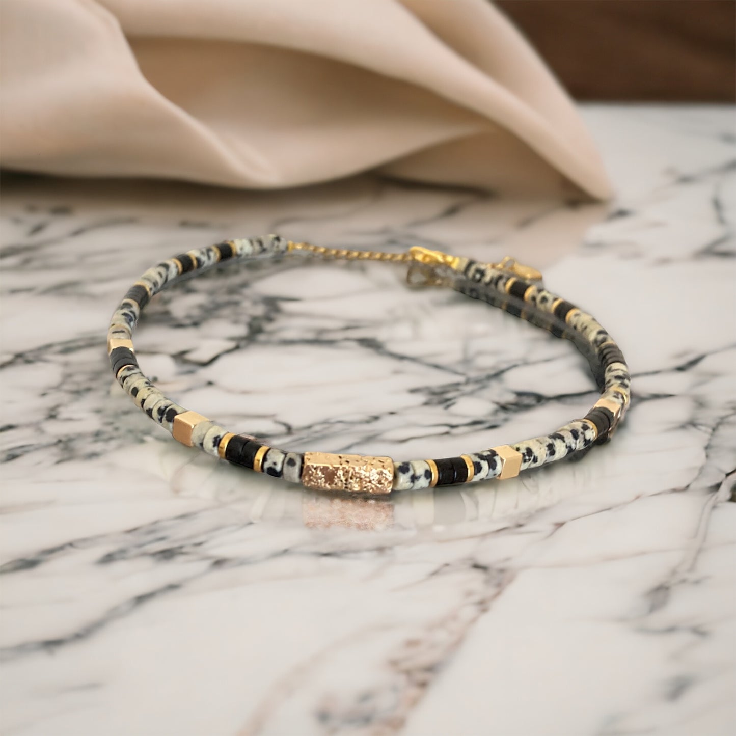 Collier précieux | Aria , collier heishi jaspe dalmatien et onyx noir